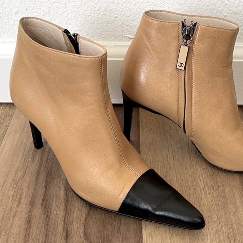 CHANEL Two Tone Black Tan Pointed Stiletto Ankle Boot Size 35